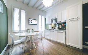 Gold Venice Suite By Wonderful Italy
